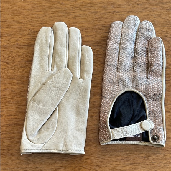 Danier Accessories - Danier Cream and Patterned Leather Gloves